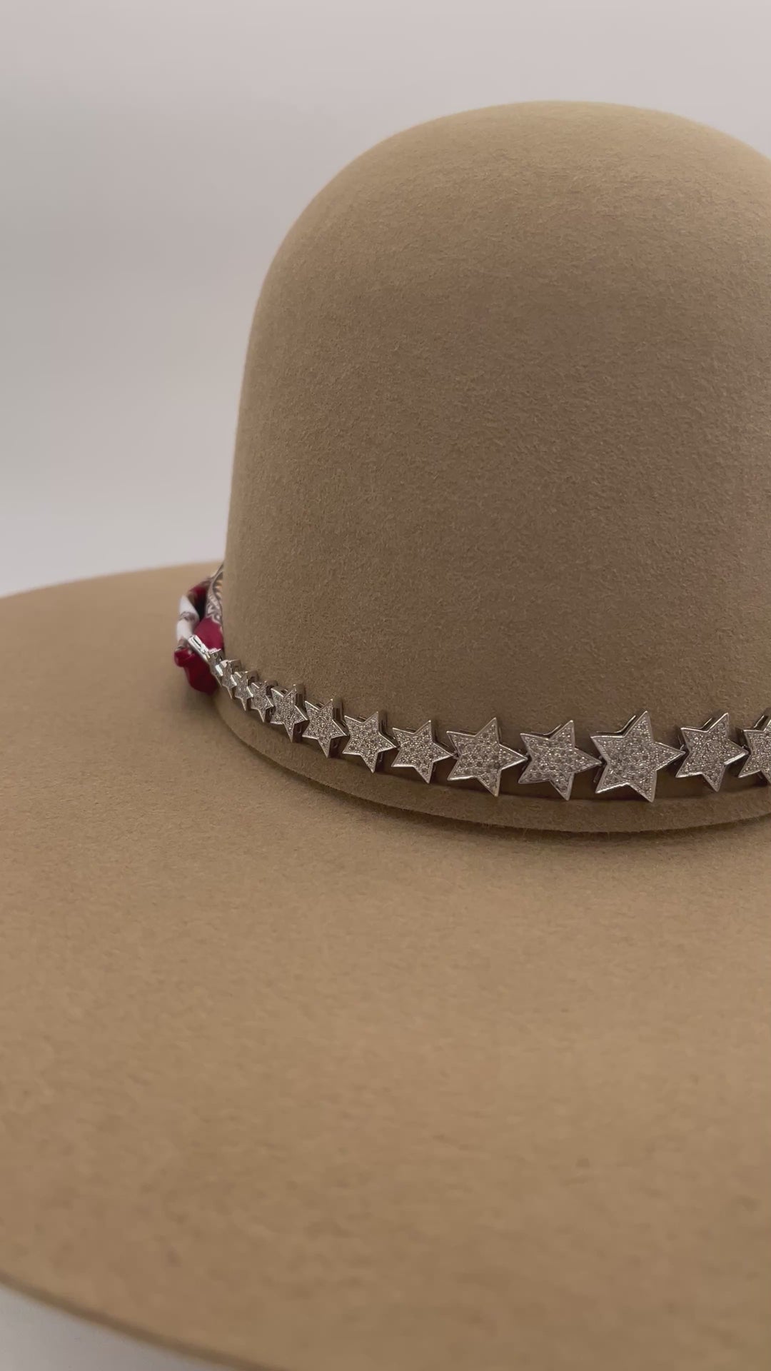 The Pave Graduated Star Hat Band