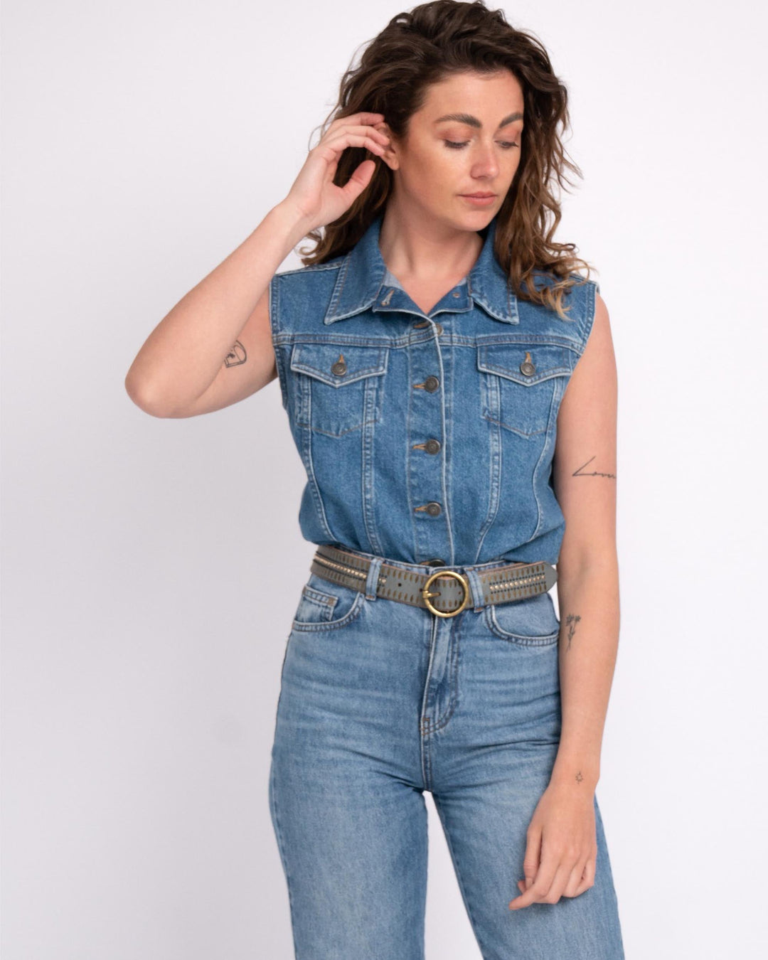 Soraya | Studded Leather Belt with Gold Round Buckle