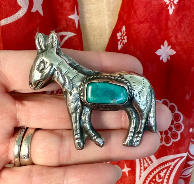Burro Scarf Slide